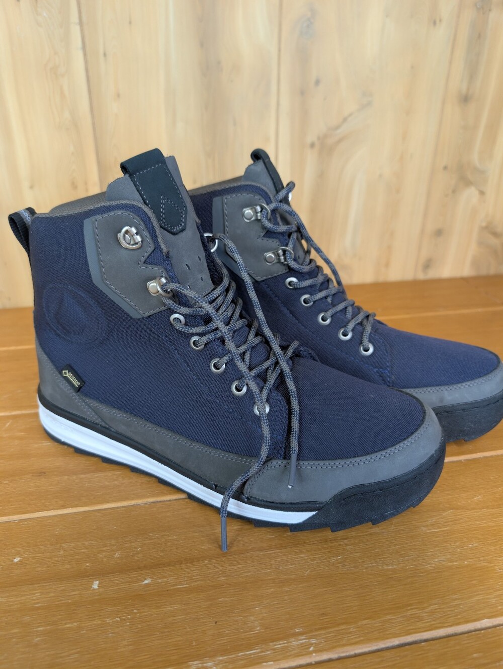 Volcom Men's Blue GTX Boots